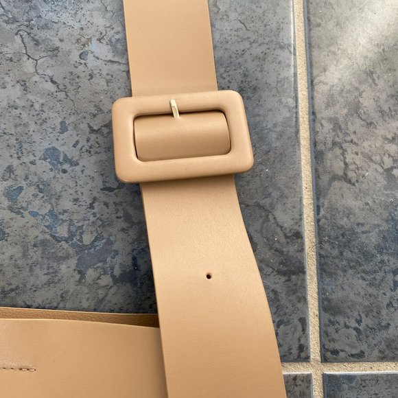 COPY - Lecc Project ARC Small Bucket bag - Picture 6 of 7